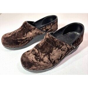 Dansko Clogs Chocolate Brown Crushed Velvet Nursing Shoes Women’s EUR 39